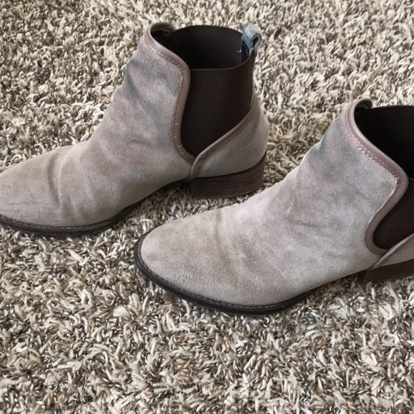 Donald J Pliner suede Chelsea boots - Picture 5 of 7